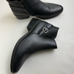 BareTraps Black Ankle Booties Zipper with Buckle size 9M